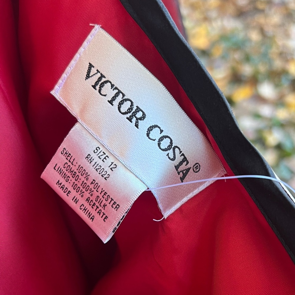 New Elegant Red Skirt with Black tulle and Embellishments - Picture 4 of 11